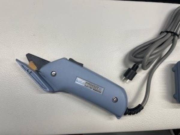 Ciseau KM alimentation électrique